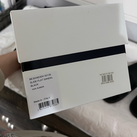 Givenchy Slides - Picture 8 of 9